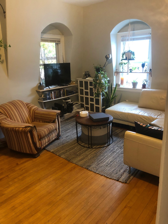 2 - Spacious & sunny apartment near the T.