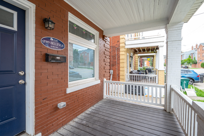 Outdoor Space - 2919 Bellevue House