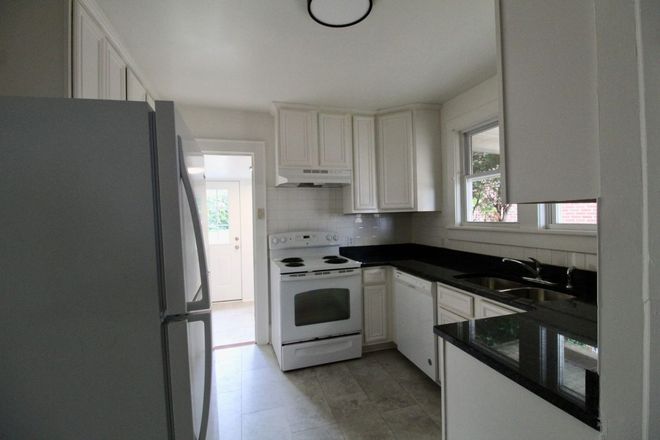 Kitchen - Popular Downtown Home! Prime Location for Students!