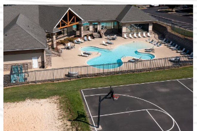 Pool - Copper Beech - Harrisonburg, VA Apartment available