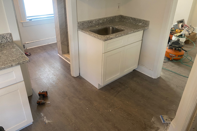 Fully updated kitchen - 1BR apt-Bank St-Princeton