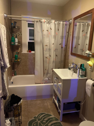 Bathroom - Charming North Berkeley one bedroom and large study upper floor of Farmhouse