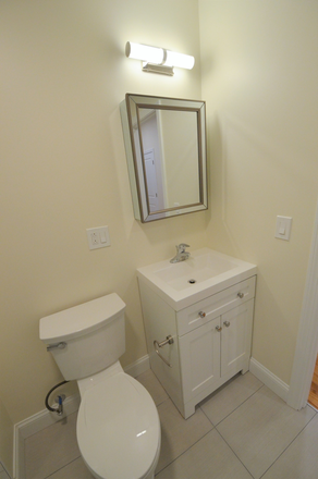Bath - 4 separate Rooms in 3/4 Split  walk to Campus  for 4 roommates  9/1 Apartments
