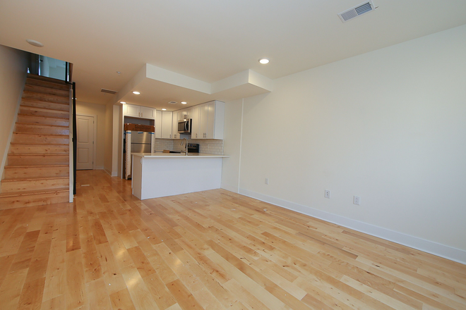KITCHEN - 1725 Arlington St - Private Roofdeck + Patio Duplex