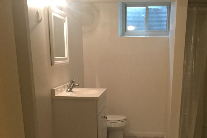 Bath & Shower - Quiet family home - 1BR/1BA suite near Va.Sq.-GMU metro.