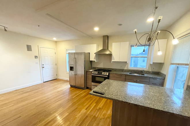 kitchen - living room - New Construction, 4 Bedroom, Central AC, Granite, Stainless Steel! Condo