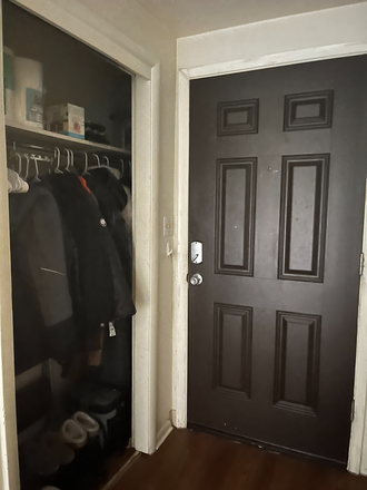 Front Doorway with closet - Spring 2026 Sublease - In-Between The Hill and Pearl