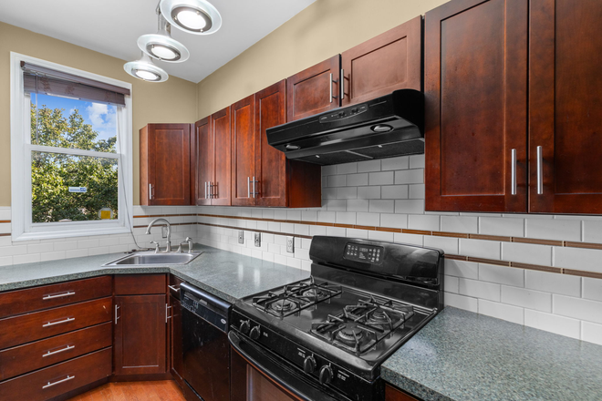 kitchen - 1925 Lasalle