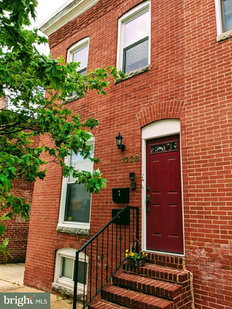 Front - Immaculate 2-bedroom, 1 bath in Canton (Furnished) Rental