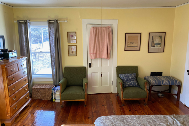 bedroom - Amherst Farm House, All Utilities Included, Private Bedroom