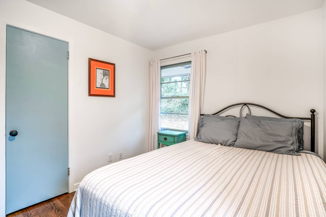 Twilight Room (old headboard and wall art shown) - Furnished Room in House w/ Large Back Yard | Available Now or for Spring Semester