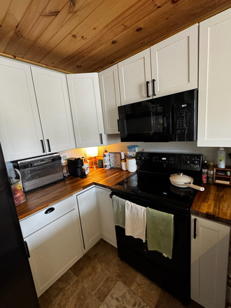 kitchen - 5 bed condo for rent in Hunters Ridge - Rent for the 26-27 year!