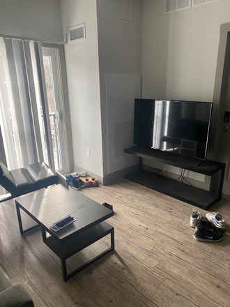 Living Room - North 116 Flats B2 (SUMMER SUBLET)