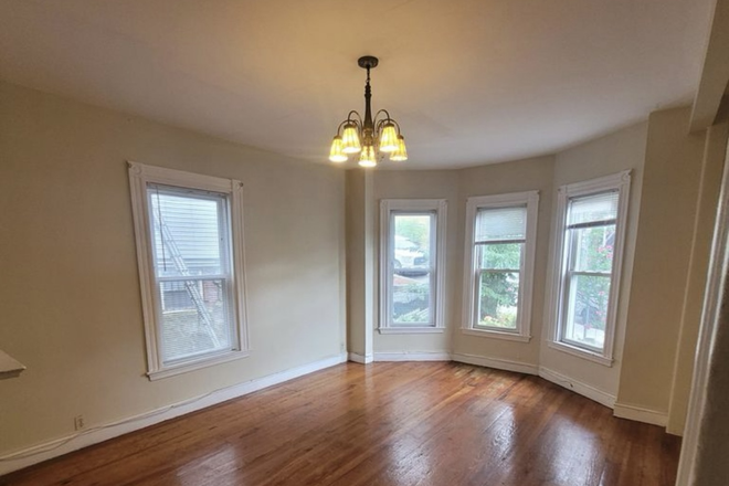 Dinning room- Available - 91 Sheridan Street, Apartment #1