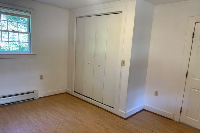 Bedroom - Available now! 1 BR apartment, on bus route, yard, off street parking, 2 miles from UMass