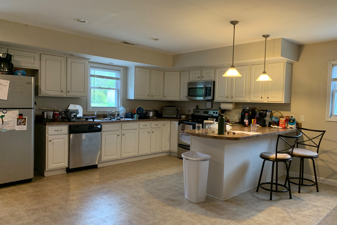 Main level Kitchen - All Utilities Included- Beautiful Home - Female Students