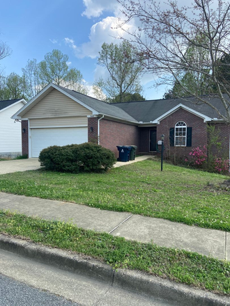 Photo - 940 Sandstone House