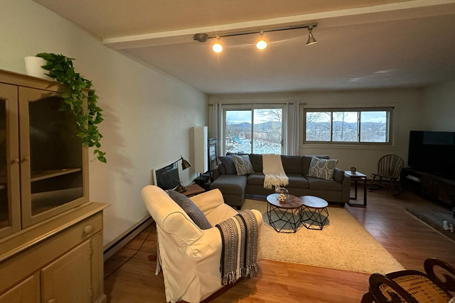 Living room - 2-bedroom