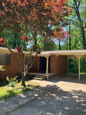 Outside Entrance - Spacious 3 BD/2.5 Bath Home in Lindmoor Woods S/D — 5 miles from Emory University