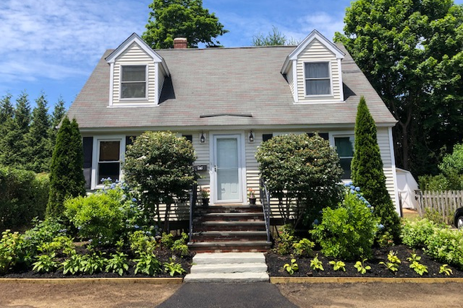 front of house - 99 Robinson Street Narragansett, RI 02882 House