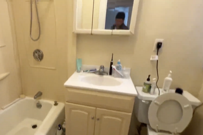 Bathroom - Spacious Room Near NU Campus Apartments