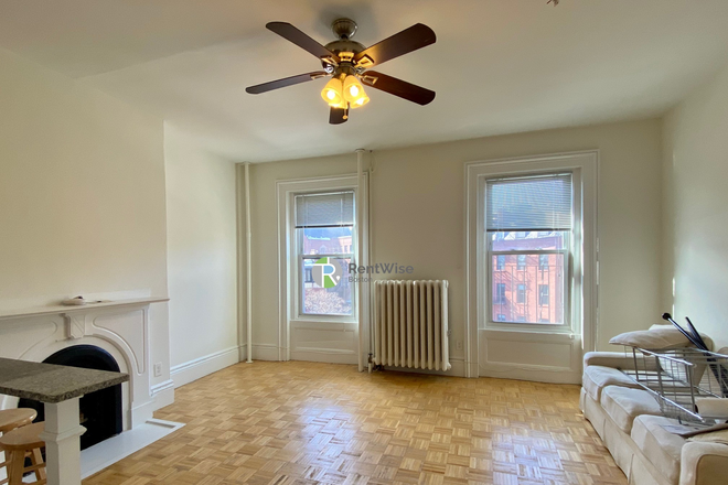 1 - JULY 2026-Gorgeous Beacon Hill Studio, H/HW inc, Cat ok. No Fee! Apartments