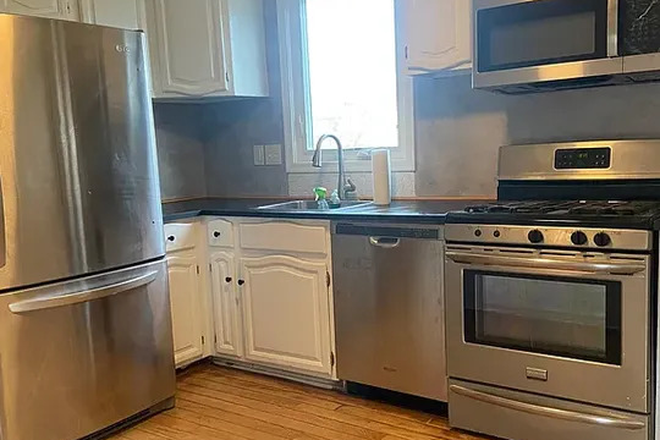 Kitchen - Neighborly Homes at College Park