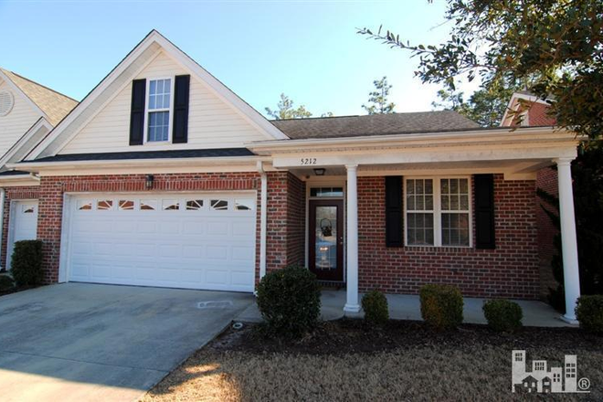 street view - Townhouse in Carlton Place