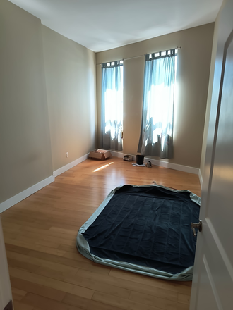 My bedroom - Woodburn Apartments