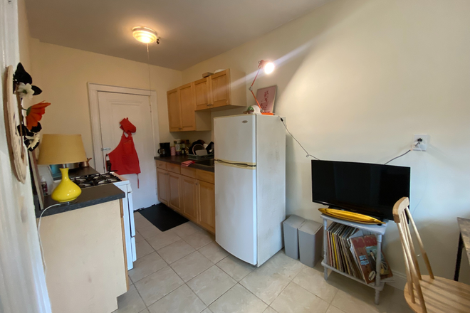 Kitchen - Studio Apartment summer 2025 sublease | 247 Chestnut Hill Ave.