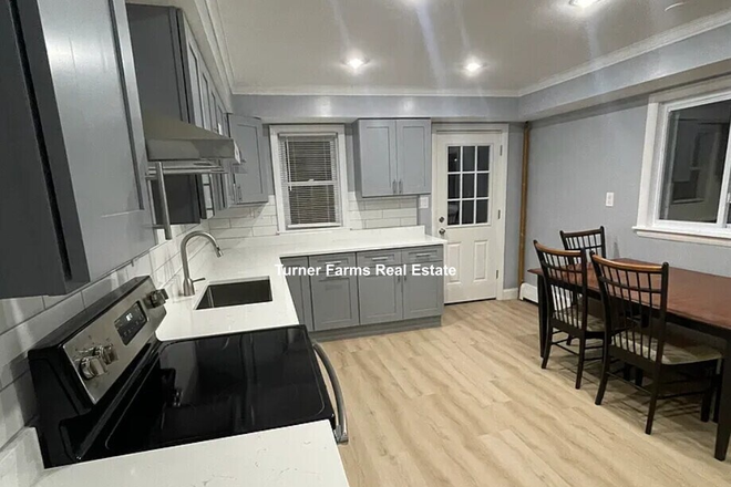 . - Emery Street Medford renovated 5 bed 1.5 bath apartment available June 2027!
