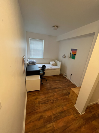 Room1 - Rooms available near Temple University/Jeffersion University/Center City Townhome