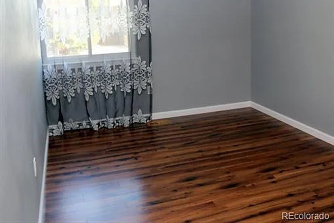 bedroom - 13332 e wyoming pl House