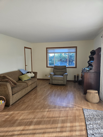 Living room - Room for Rent in Quiet Orange Neighborhood House