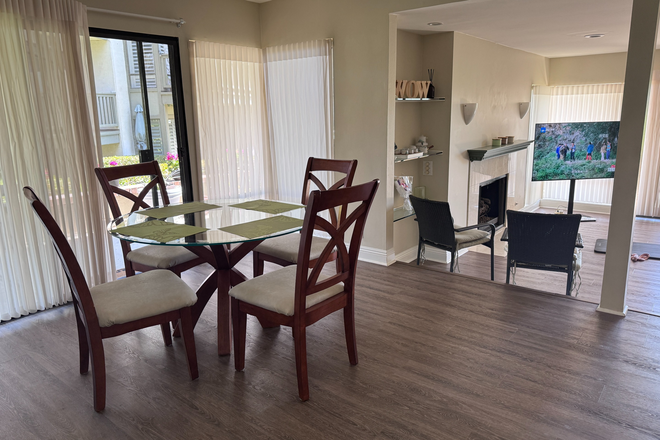 Dining Room - San Joaquin House - Shared Master Bedroom - close to UCI