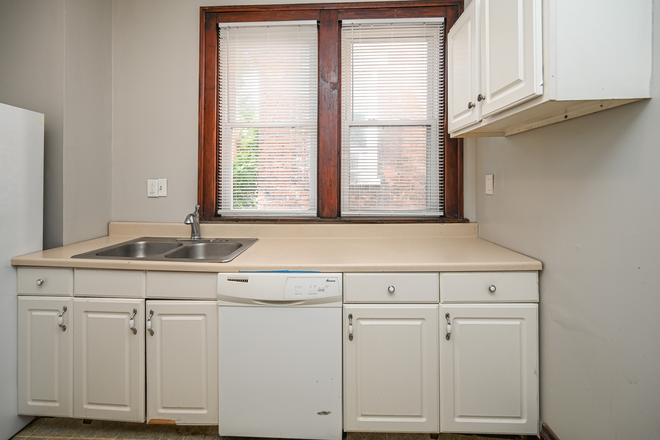 Kitchen - 2125 W. Clifton Ave Duplex