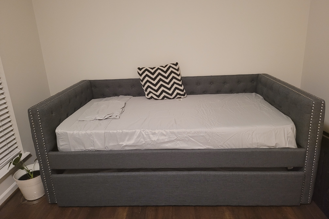Room #5 - Individual Rooms or Whole Home for Rent