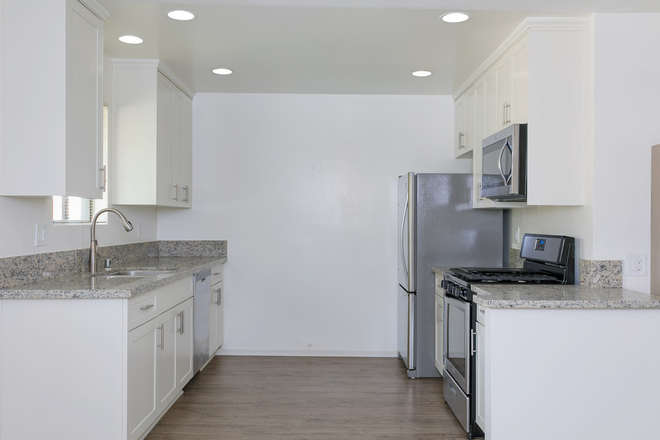 kitchen - Garden Setting Spacious Apartment