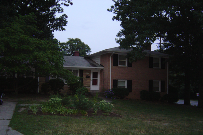 Outside Street View - Large, beautiful home in College Park Woods, walk to campus