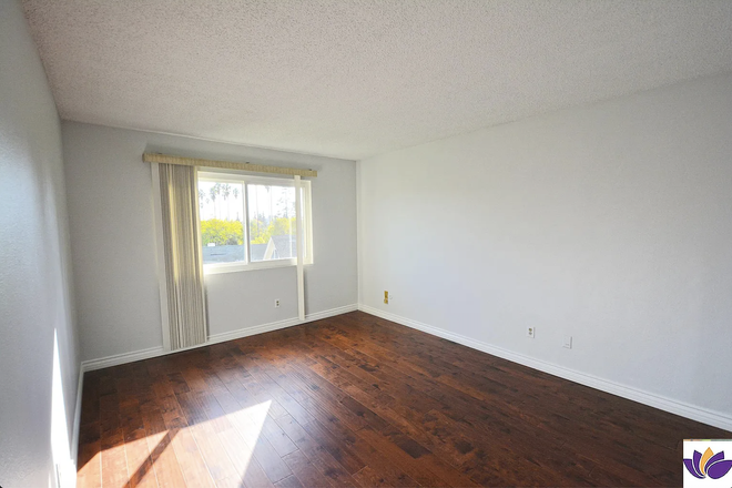 Master Bedroom - Casa California Apartments, Close to South Campus, Fillmore Station, and Trader Joe's