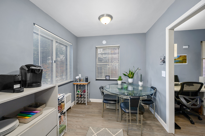 Kitchen - 242 Senator Pl Apartments