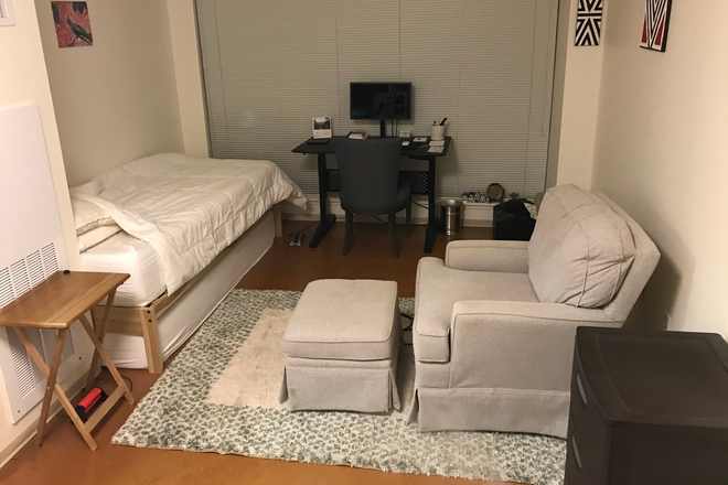 Bed and office - Harvard Trilogy studio [Longwood Medical Area] Apartments