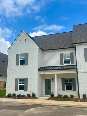 Outside Street View - South Grove Townhouse Rental