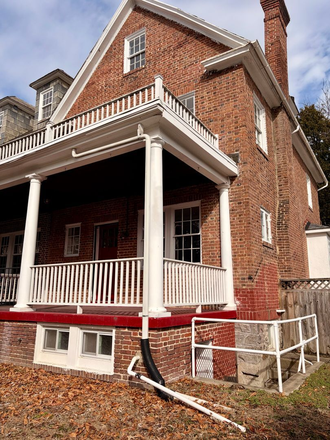 Front - Large Home in Guildford