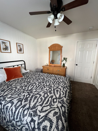 Tulare room - Bobcat house/Tulare, Fresno and Mariposa rooms