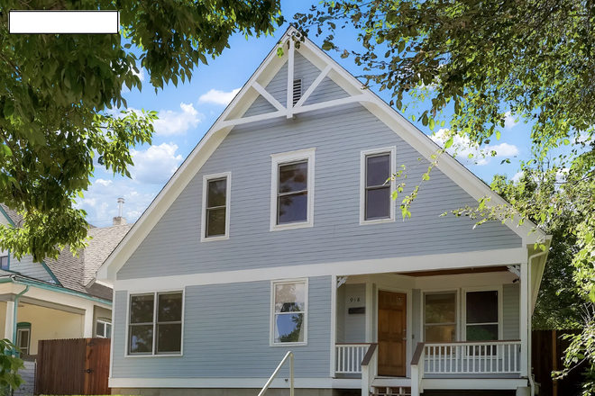 Front view of house - Looking for a sublet -- beautiful house and close to campus