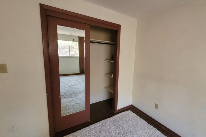 Bedroom - Private 1 bed, 1 bath in Spacious 4 bed, 2 bath home