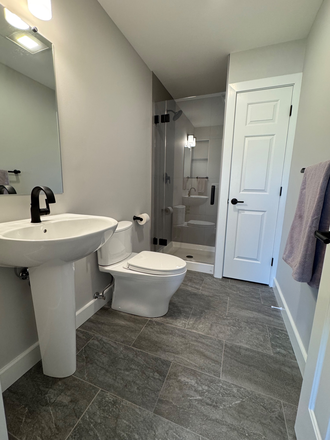 Private bath with storage - Sunny Private Room and Full Bath in Beautiful Charlotte, VT House