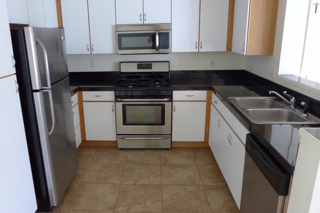 2 - August Preleasing: 3910 Colorado Avenue #K Townhome