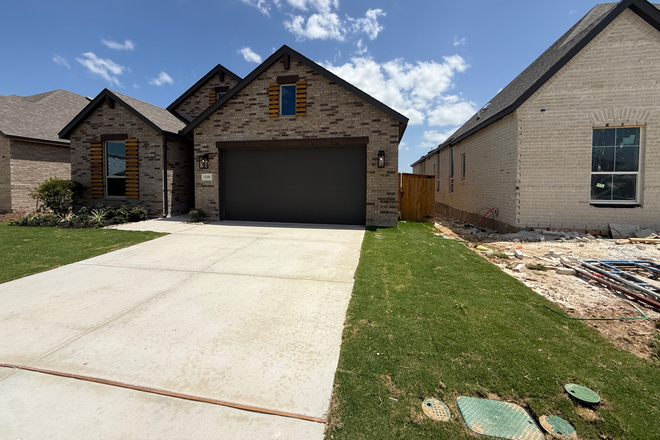 Photo - Save money Utilities Include Private Rooms with Baths Available In Vida by TAMUSA House